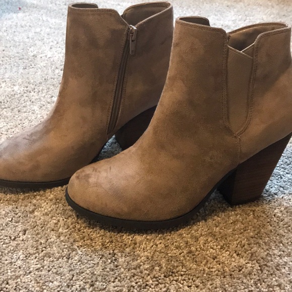 Mix No. 6 tan suede booties - Picture 3 of 5